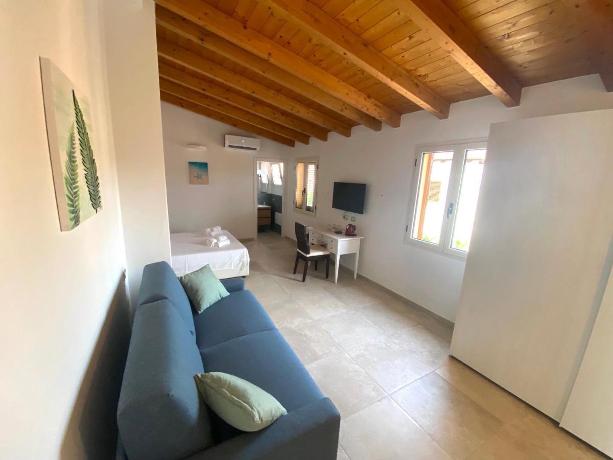 Punto Zero Rooms San Teodoro  Ngoại thất bức ảnh