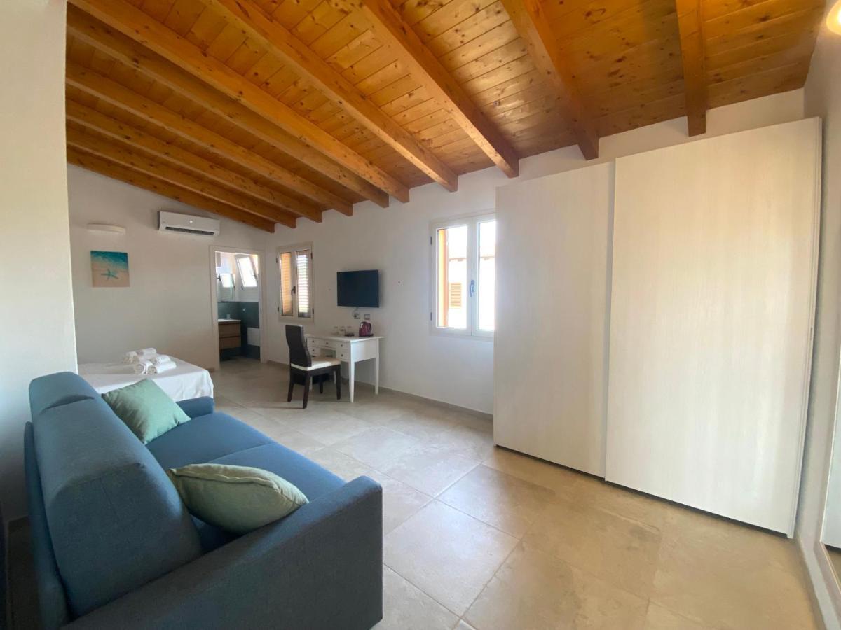 Punto Zero Rooms San Teodoro  Ngoại thất bức ảnh