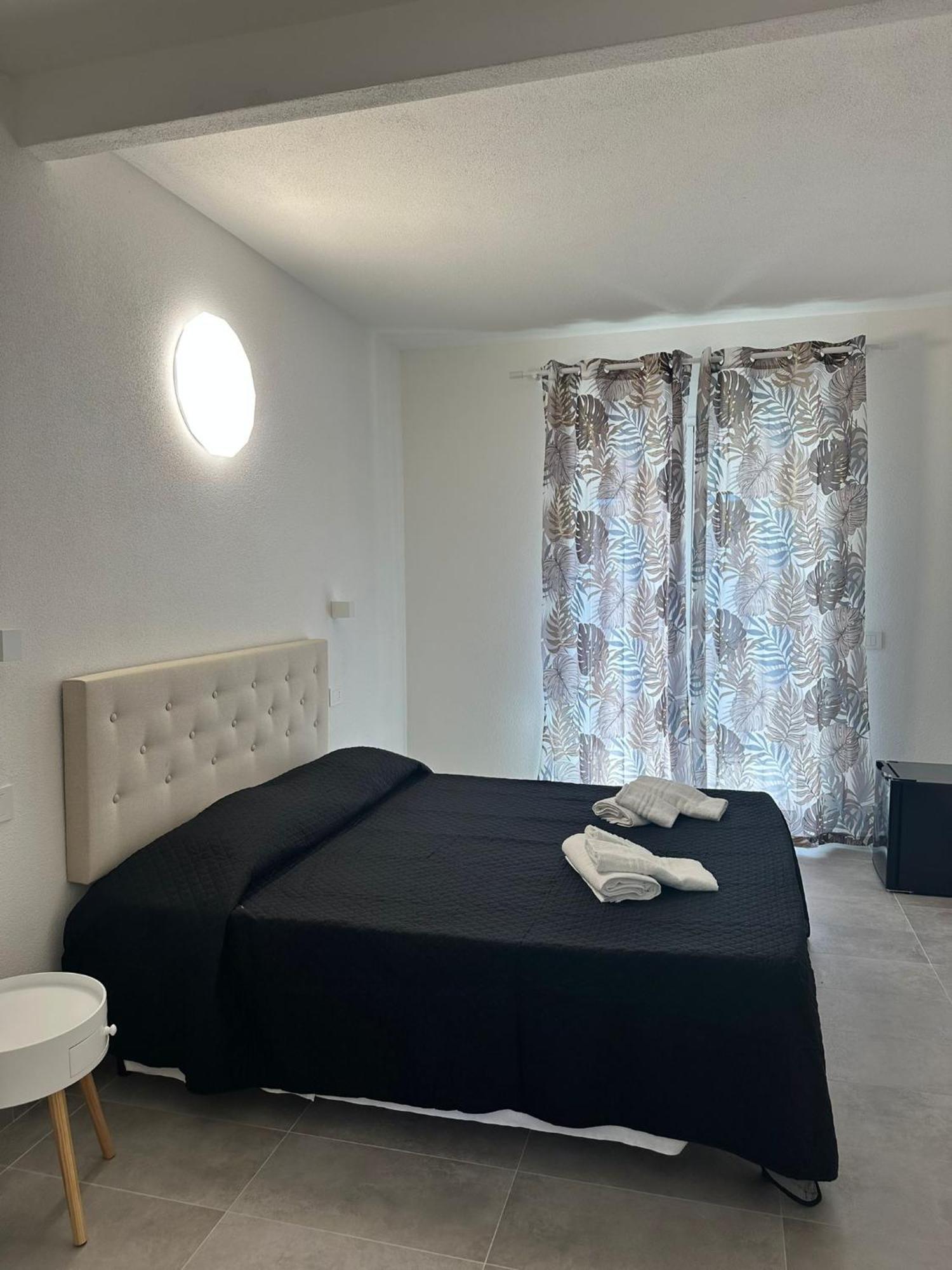 Punto Zero Rooms San Teodoro  Ngoại thất bức ảnh